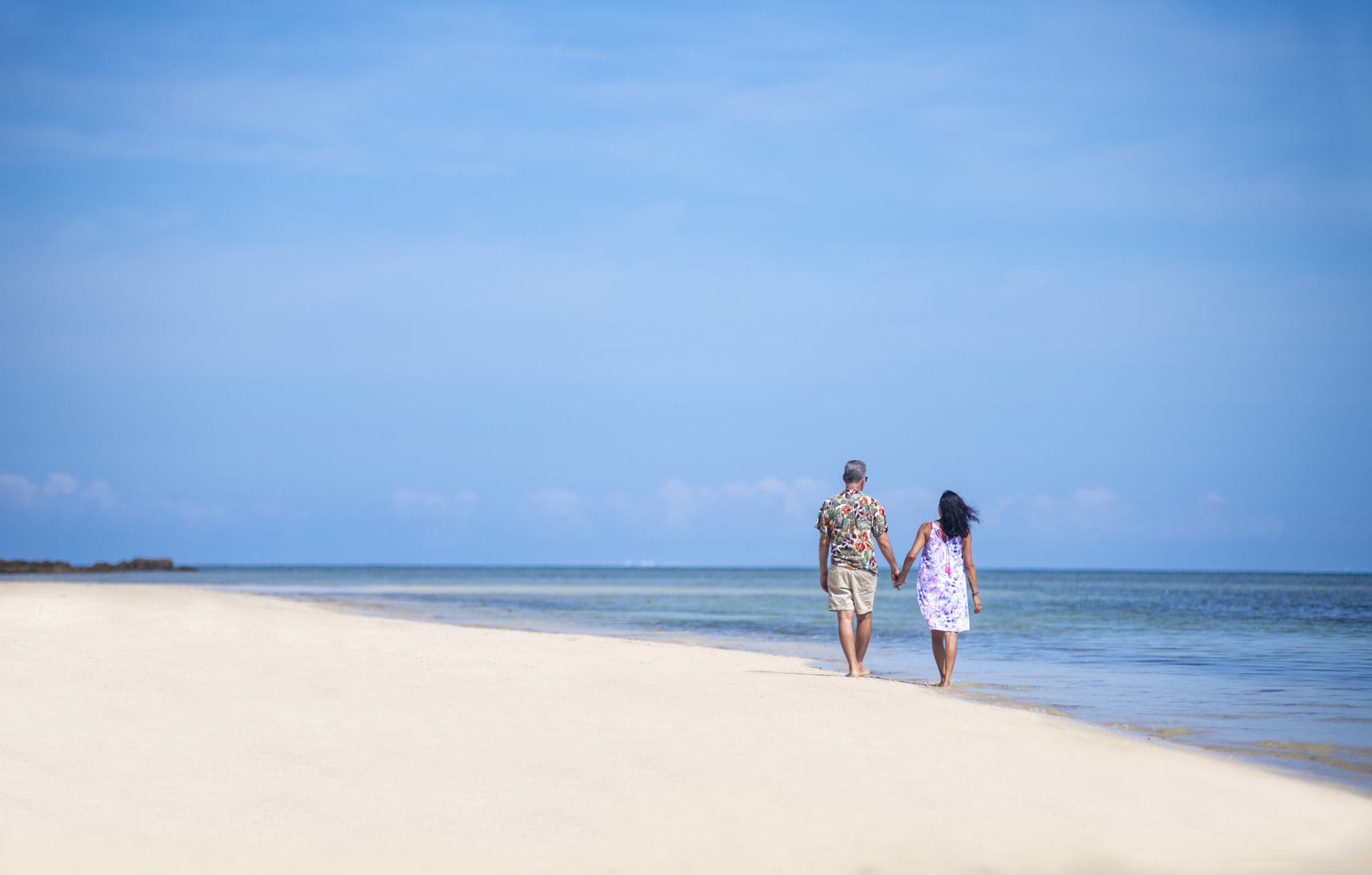 Older Couple on beach (2)